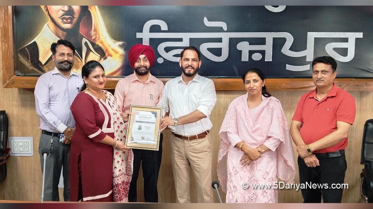 Rajesh Dhiman, DC Ferozepur, Deputy Commissioner Ferozepur, Ferozepur, Teachers Day, Teachers Day 2024