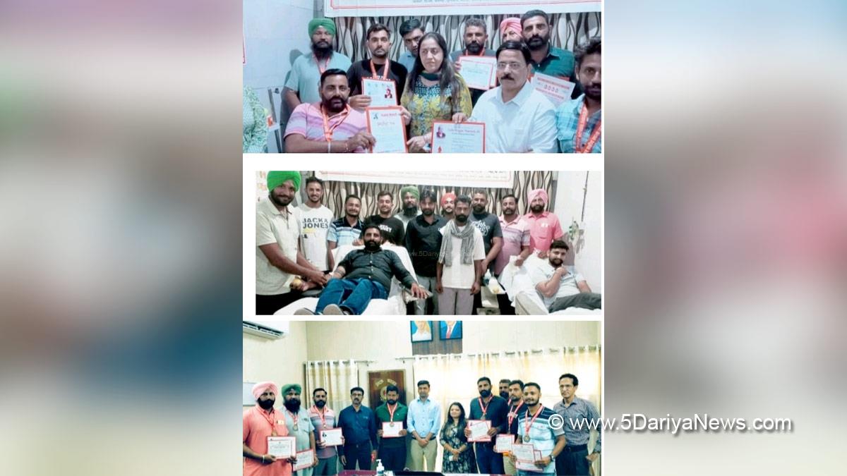 Senu Duggal, DC Fazilka, Fazilka, Deputy Commissioner Fazilka, Blood Camp, Blood Donation Camp