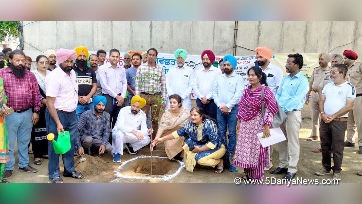 Lakhbir Singh Rai, AAP, Aam Aadmi Party, Aam Aadmi Party Punjab, AAP Punjab, Dr. Sona Thind, DC Fatehgarh Sahib, Fatehgarh Sahib, Deputy Commissioner Fatehgarh Sahib, Tree Plantation, Forest Plantation, Plantation forestry, Tree Planting, Tree Plantation Drive, Plants Sapling, Tree Plantation Drive 2024
