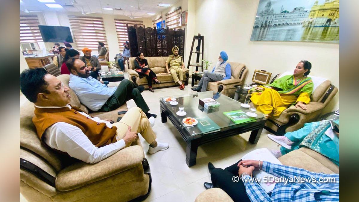 Dr. Inderbir Singh Nijjar, Inderbir Singh Nijjar, AAP, Aam Aadmi Party, Aam Aadmi Party Punjab, AAP Punjab, Dr.Ajay Gupta, Jeevan Jyot Kaur, Sakshi Sawhney, DC Amritsar, Amritsar, Deputy Commissioner Amritsar