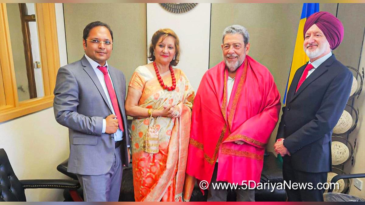 Desh Bhagat University, Mandi Gobindgarh, Education, University, Er. Arun Malik, Dr. Sandeep Singh, Prime Minister of St. Vincent, Dr. Ralph Gonsalves,  Dr. Zora Singh, Tajinder Kaur