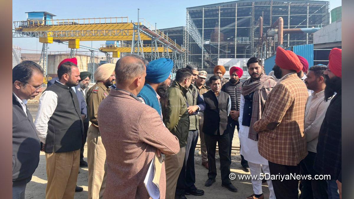 Shery Kalsi, Amansher Singh Shery Kalsi, Shery Kalsi, Batala, AAP, Aam Aadmi Party, Aam Aadmi Party Punjab, AAP Punjab, Oma Shankar Gupta, DC Gurdaspur, Gurdaspur, Deputy Commissioner Gurdaspur