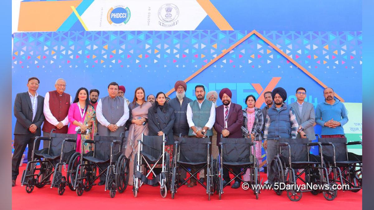 Sakshi Sawhney, DC Amritsar, Amritsar, Deputy Commissioner Amritsar, PITEX Amritsar, Red Cross Society, PITEX