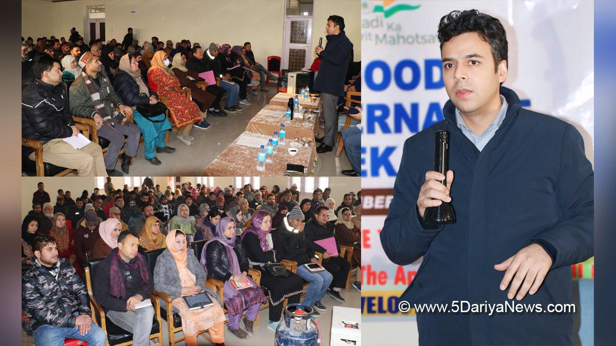 Dr. Bilal Mohi-Ud-Din Bhat, Srinagar, Deputy Commissioner Srinagar, Kashmir, Jammu And Kashmir, Jammu & Kashmir, District Administration Srinagar, Good Governance Week, Good Governance Week 2024