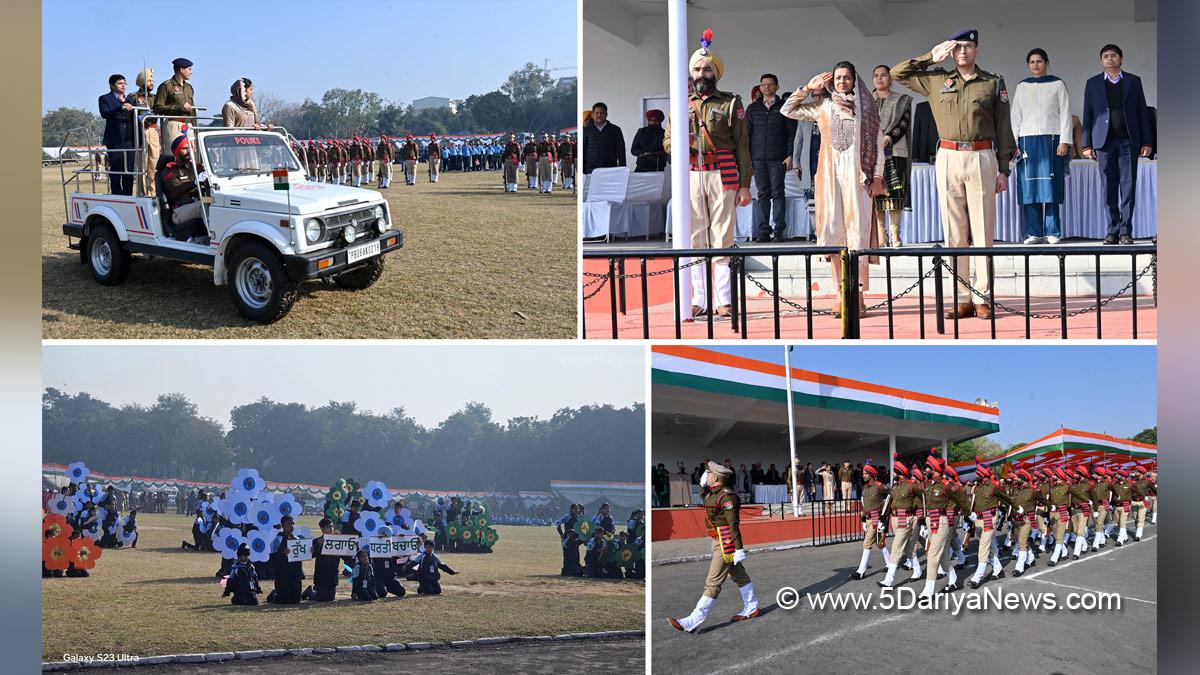 Aashika Jain, DC Mohali, Deputy Commissioner Mohali, S.A.S. Nagar, S.A.S. Nagar Mohali, Mohali, Sahibzada Ajit Singh Nagar, SSP Deepak Pareek, 76th Republic Day,Republic Day 2025,Republic Day of India,Republic Day Parade 2025