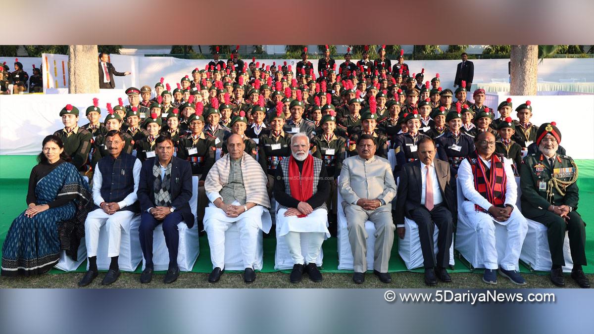 Narendra Modi, Modi, BJP, Bharatiya Janata Party, Prime Minister of India, Prime Minister, Narendra Damodardas Modi, Rajnath Singh, Union Defence Minister, Mansukh Mandaviya, Dr. Mansukh Mandaviya, Raksha Nikhil Khadse,  NCC Cadets, NSS Volunteers, Tribal guests, Tableaux Artists, 76th Republic Day, 76th Republic Day, Republic Day 2025, Republic Day of India, Republic Day Parade 2025 