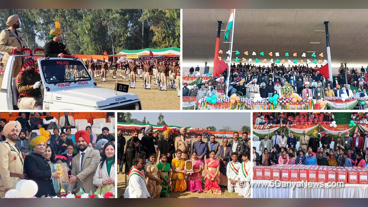 Aditya Uppal, DC Pathankot, Deputy Commissioner Pathankot, Pathankot, 76th Republic Day,Republic Day of India, Republic Day 2025, Republic Day Parade 2025, National flag