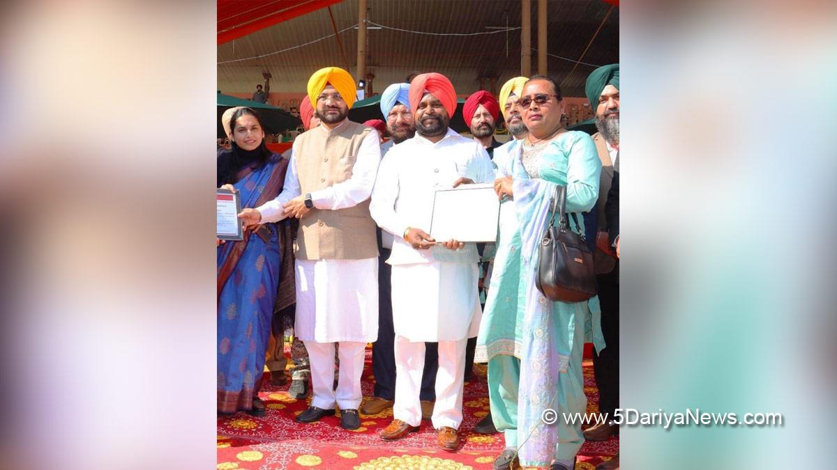Tarunpreet Singh Sond, AAP, Aam Aadmi Party, Aam Aadmi Party Punjab, AAP Punjab, Government of Punjab, Punjab Government, Dr. Jasbir Singh Sandhu, Sakshi Sawhney, DC Amritsar, Amritsar, Deputy Commissioner Amritsar