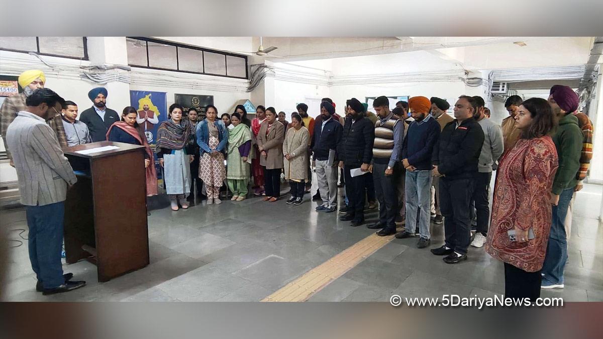 Dr. Sona Thind, DC Fatehgarh Sahib, Fatehgarh Sahib, Deputy Commissioner Fatehgarh Sahib 