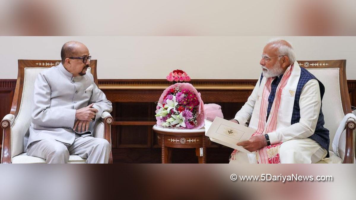 Narendra Modi, Modi, BJP, Bharatiya Janata Party, Prime Minister of India, Prime Minister, Narendra Damodardas Modi, Chhattisgarh Governor, Ramen Deka