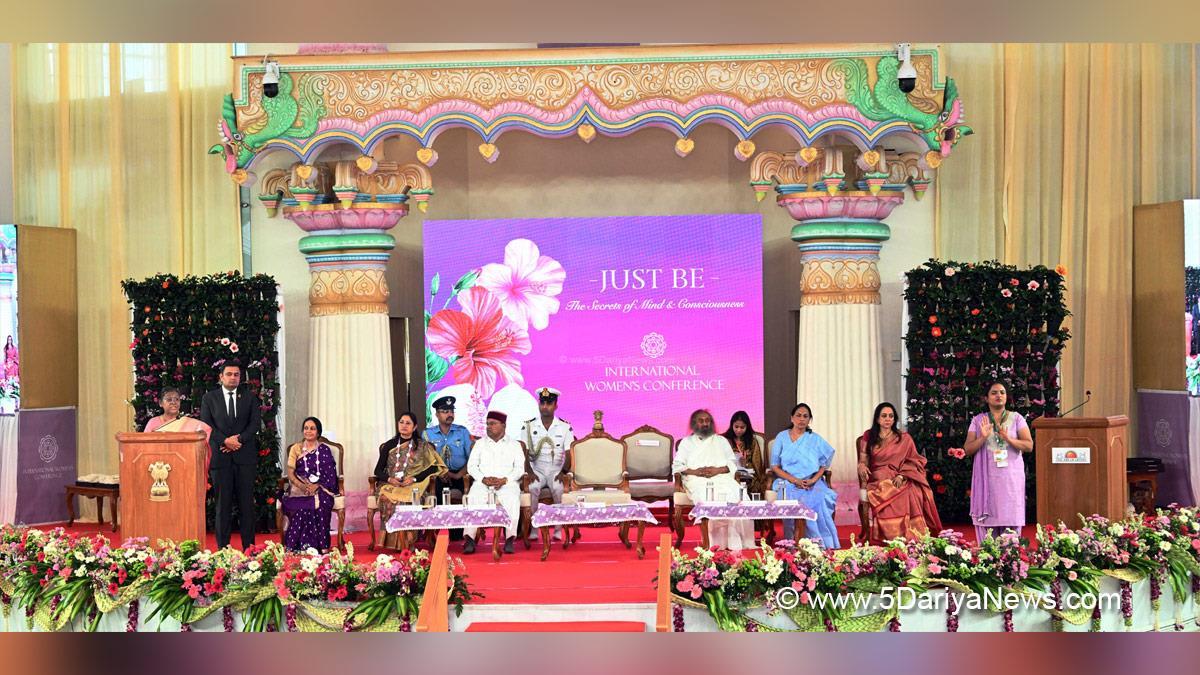 Droupadi Murmu, President of India, President, Indian President, Rashtrapati, Shobha Karandlaje, Thaawar Chand Gehlot, Thawar Chand Gehlot, Thaawarchand Gehlot, Hema Malini, Womens Leadership, Nari Shakti, Ravi Shankar, Sri Sri Ravi Shankar