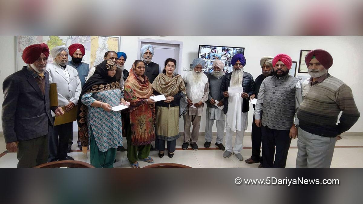 Dr. Sona Thind, DC Fatehgarh Sahib, Fatehgarh Sahib, Deputy Commissioner Fatehgarh Sahib 