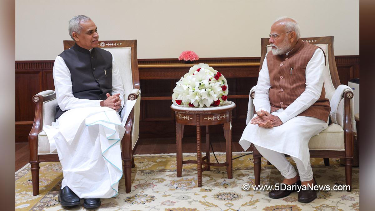 Narendra Modi, Modi, BJP, Bharatiya Janata Party, Prime Minister of India, Prime Minister, Narendra Damodardas Modi, Governor of Gujarat, Acharya Devvrat
