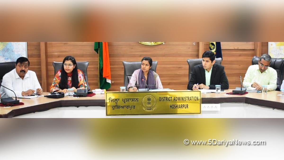 Aashika Jain, DC Hoshiarpur, Deputy Commissioner Hoshiarpur, Hoshiarpur, Anti Drug Mission, Drive Against Drugs, Comprehensive Action against Drug Abuse, CADA, Nasha Mukt Bharat Abhiyan, War Against Drugs, Yudh Nashian Virudh, Arpit Shukla, Gaurav Yadav, Police, Punjab Police, Cordon and Search Operation, CASO
