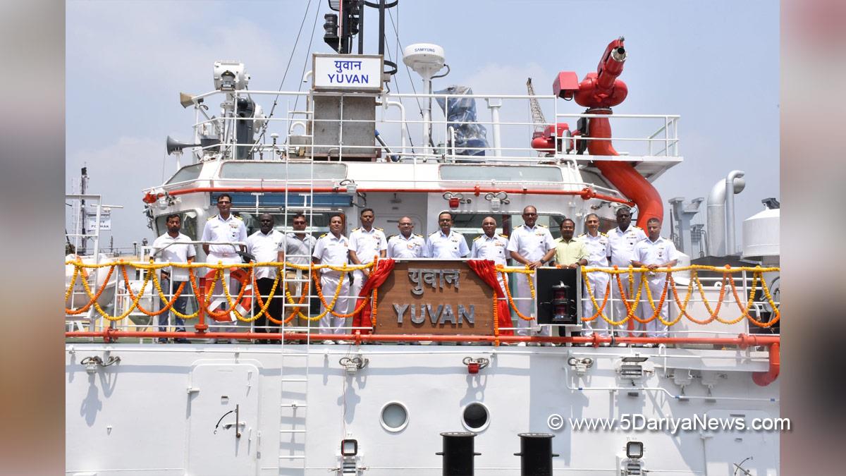 Military, Navy, Indian Navy, Naval Dockyard, Visakhapatnam, Tug Yuvan, Titagarh Rail Systems Limited, TRSL