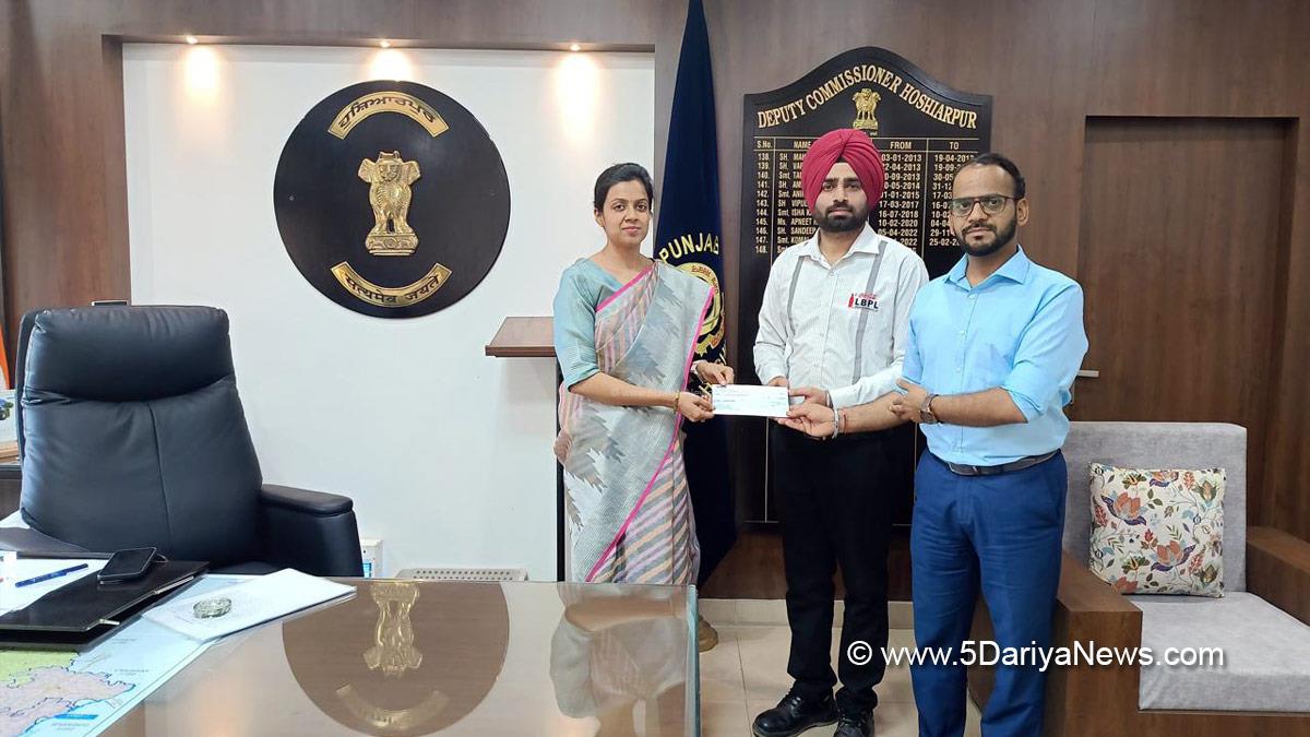 Aashika Jain, DC Hoshiarpur, Deputy Commissioner Hoshiarpur, Hoshiarpur