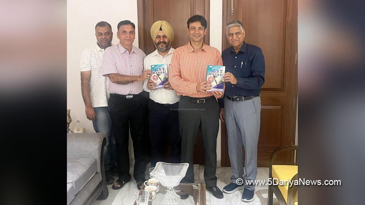 Book, GST Manual Edition 2025, Varun Roojam, Commissioner State Tax Punjab,Mohali, Sahibzada Ajit Singh Nagar