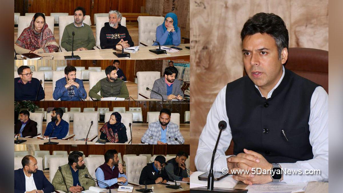 Dr Bilal Mohi Ud Din Bhat, Srinagar, Deputy Commissioner Srinagar, Kashmir, Jammu And Kashmir, District Administration Srinagar, Pradhan Mantri Awas Yojana