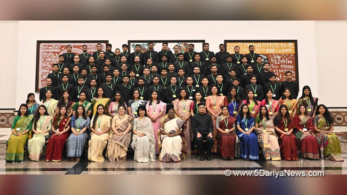 Droupadi Murmu, President of India, President, Indian President, Rashtrapati, IAS Officers, IAS 2023 Batch