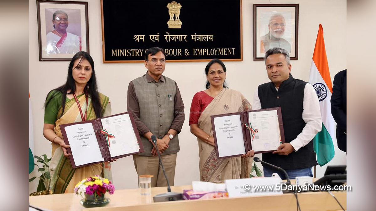 Mansukh Mandaviya, Dr Mansukh Mandaviya, BJP, Bharatiya Janata Party, Shobha Karandlaje, Sushri Shobha Karandlaje