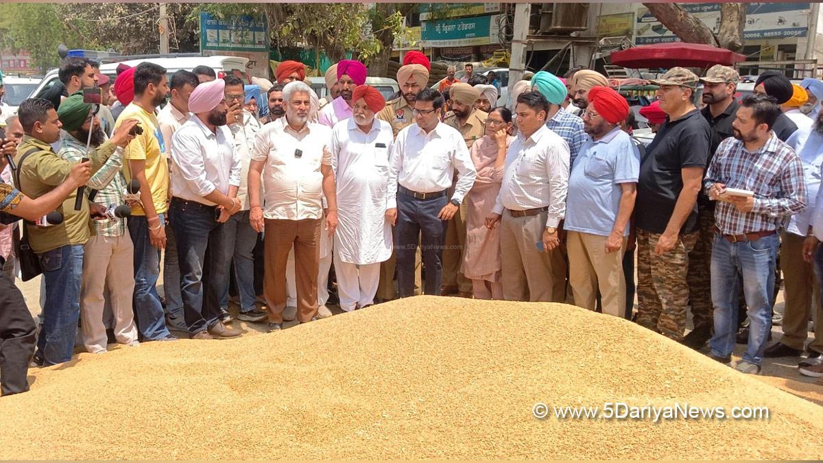 Lal Chand Kataruchak, AAP, Aam Aadmi Party, Aam Aadmi Party Punjab, AAP Punjab, Government of Punjab, Punjab Government, Abhijit Kaplish, DC Sri Mukatsar Sahib, Sri Mukatsar Sahib, Deputy Commissioner Sri Mukatsar Sahib