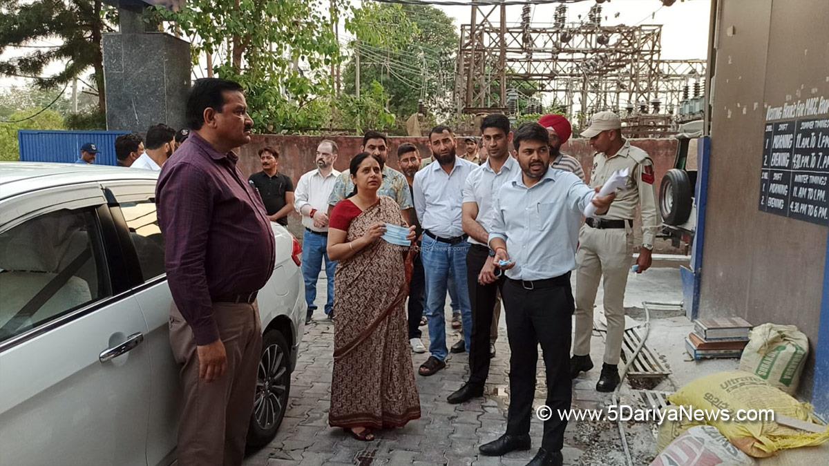 Dr Devansh Yadav, Jammu Municipal Corporation, Jammu, Kashmir, Jammu And Kashmir, Jammu Smart City Ltd, Mandeep Kaur, Commissioner Secretary, Housing and Urban Development Department, Municipal Animal Care Centre