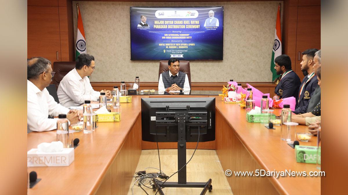  Mansukh Mandaviya, Dr Mansukh Mandaviya, BJP, Bharatiya Janata Party,  Satwiksairaj Rankireddy, Chirag Shetty, Badminton World Federation, BWF, Major Dhyan Chand Khel Ratna Award