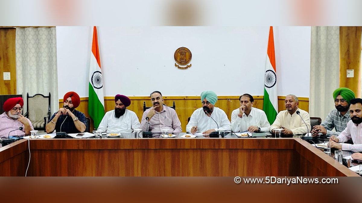 Dalvir Singh Dhillon, AAP, Aam Aadmi Party, Aam Aadmi Party Punjab, AAP Punjab, Sandeep Rishi, DC Sangrur, Deputy Commissioner Sangrur, Sangrur