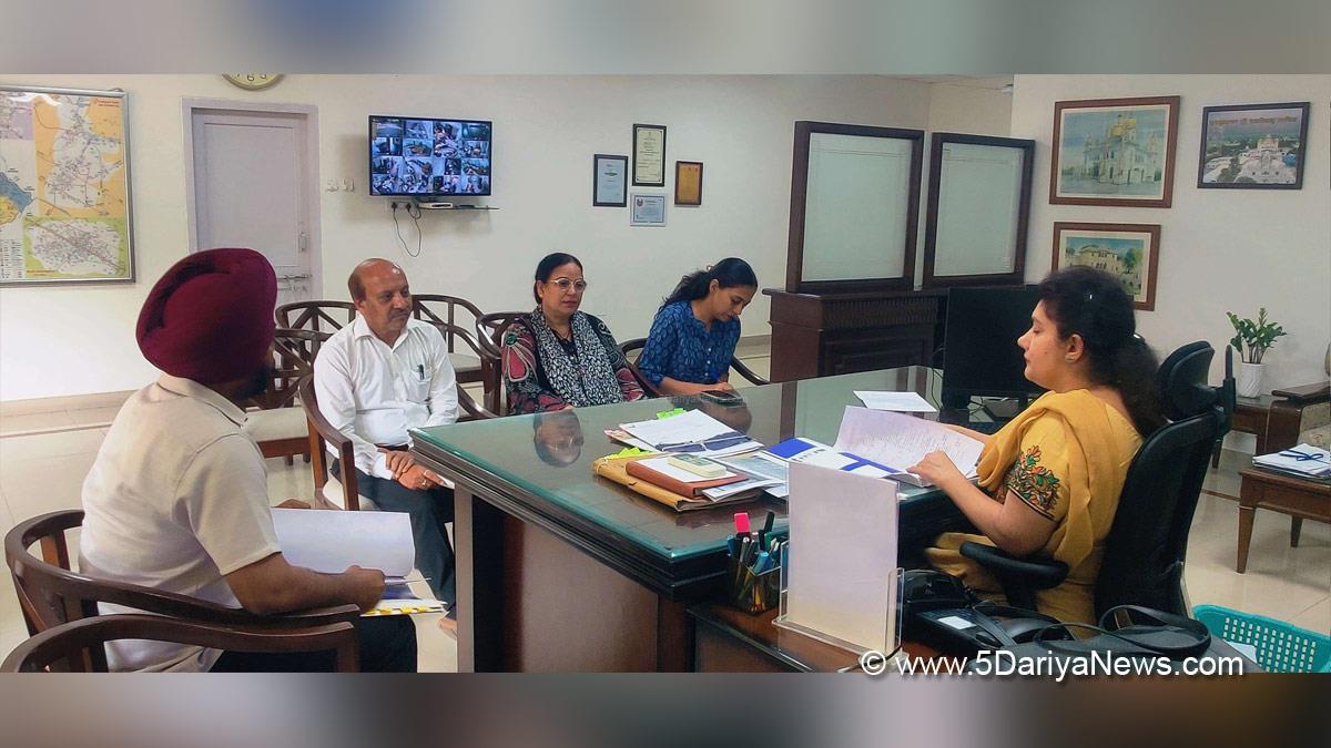 Dr Sona Thind, DC Fatehgarh Sahib, Fatehgarh Sahib, Deputy Commissioner Fatehgarh Sahib 