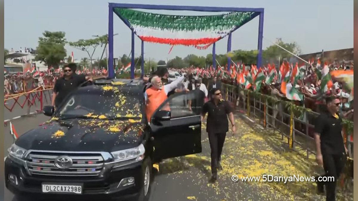 Narendra Modi, Modi, BJP, Bharatiya Janata Party, Prime Minister of India, Prime Minister, Narendra Modi Vadodara, Narendra Modi Vadodara Gujarat, Sindoor Samman Yatra