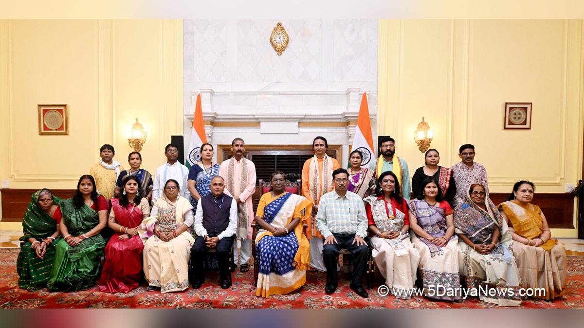 Droupadi Murmu, President of India, President, Indian President, Rashtrapati, Kala Utsav, Gond Art, Madhubani Art, Folk Art, Traditional Art