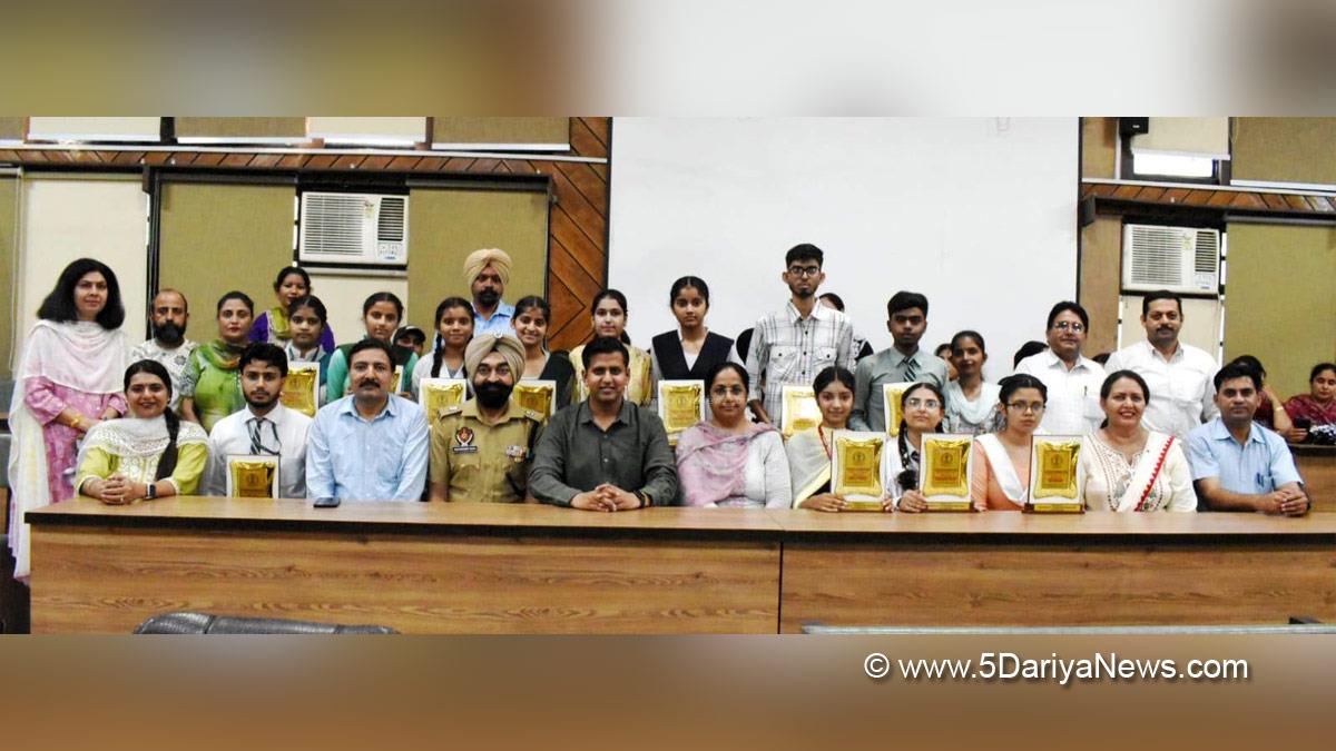 Himanshu Aggarwal, Dr. Himanshu Aggarwal, DC Jalandhar, Jalandhar, Deputy Commissioner Jalandhar