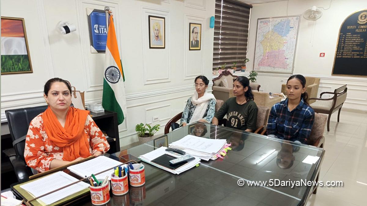 Amarpreet Kaur Sandhu, DC Fazilka, Fazilka, Deputy Commissioner Fazilka