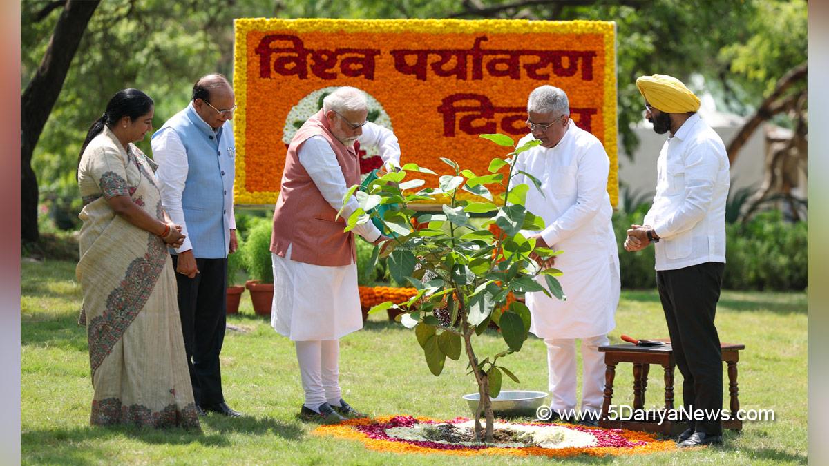 Narendra Modi, Modi, BJP, Bharatiya Janata Party, Prime Minister of India, Prime Minister, Narendra Damodardas Modi, Rekha Gupta, BJP Delhi, Chief Minister of Delhi, Delhi CM, Manjinder Singh Sirsa, Bhupender Yadav, Bhupendra Yadav, Union Minister for Environment Forest and Climate Change, World Environment Day, Ek Ped Maa Ke Naam