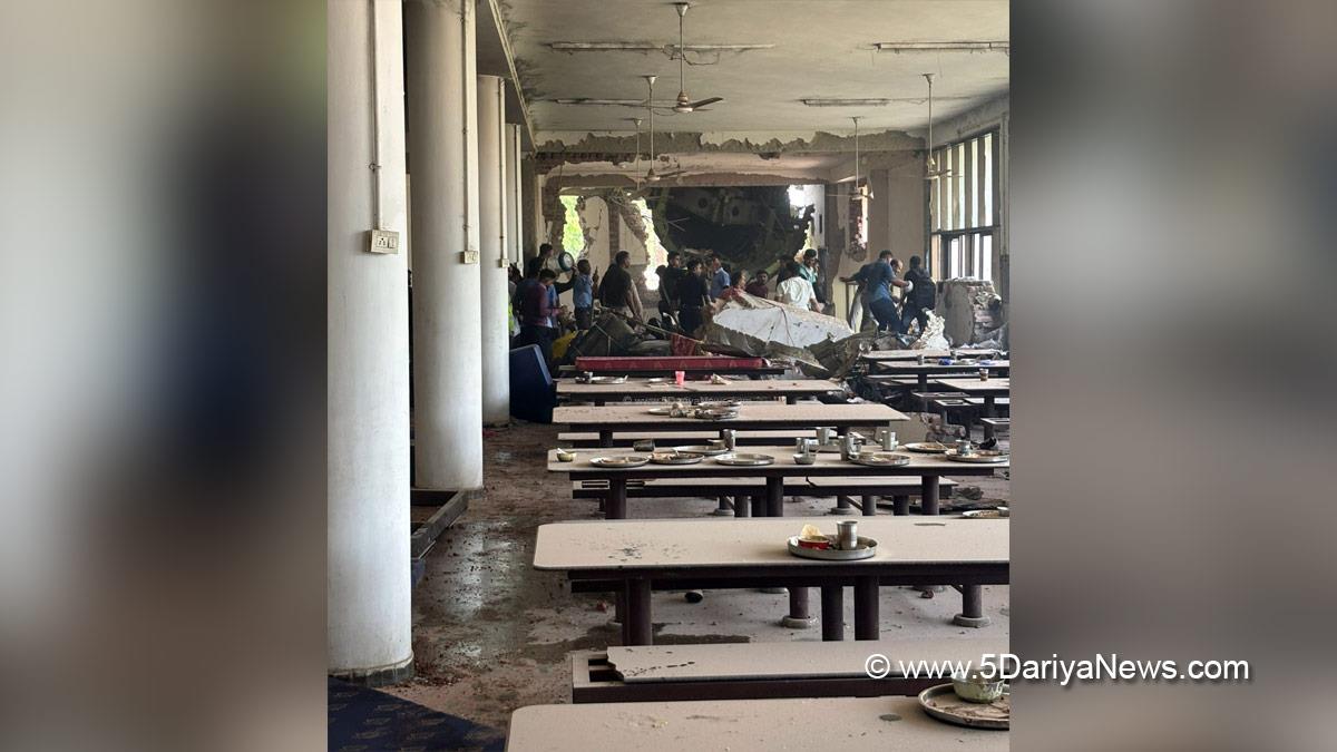 Hadsa, Ahmedabad Plane Crash, Air India flight AI 171, Ahmedabad to London,Gatwick Airport, Sardar Vallabhbhai Patel International Airport, Ahmedabad, Airport Authority 