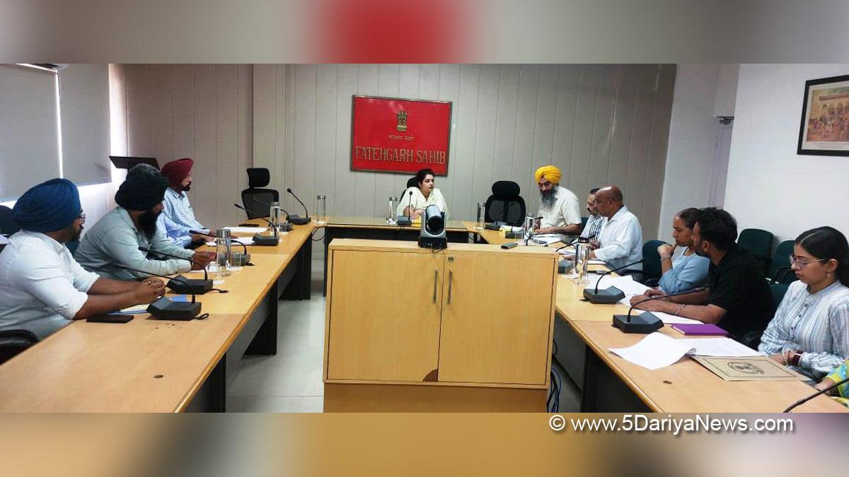 Dr Sona Thind, DC Fatehgarh Sahib, Fatehgarh Sahib, Deputy Commissioner Fatehgarh Sahib 