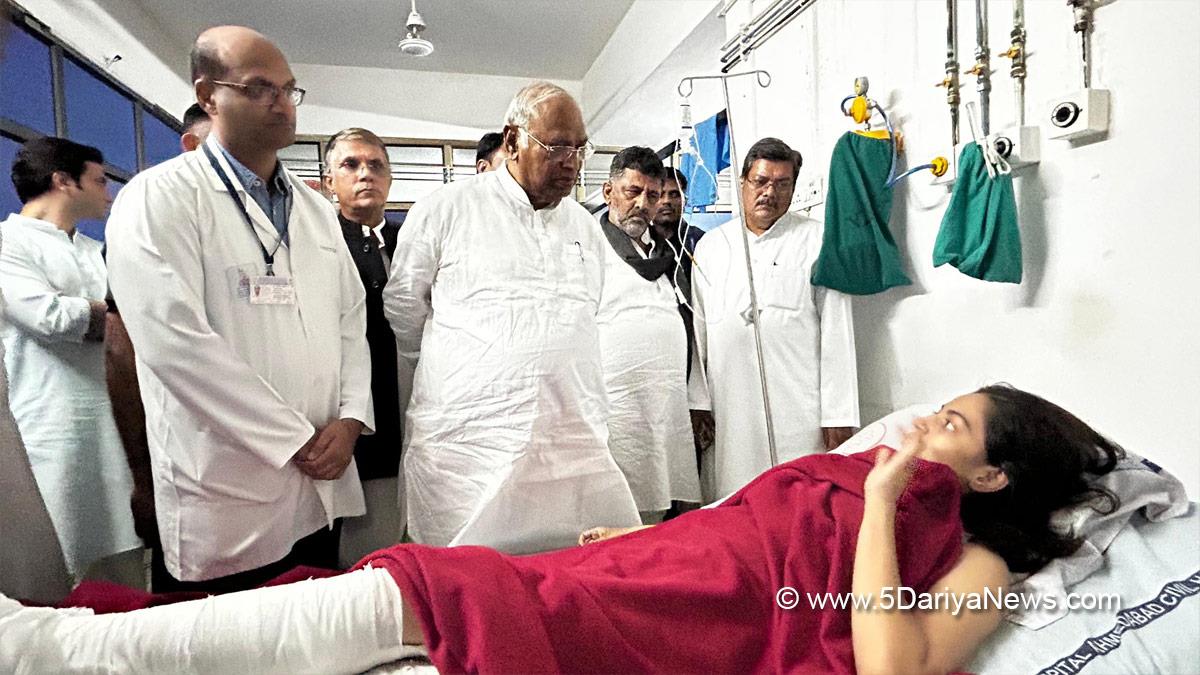 Mallikarjun Kharge, Indian National Congress, Congress, All India Congress Committee, Hadsa, Ahmedabad Plane Crash, Air India flight AI 171, Ahmedabad to London, Gatwick Airport, Sardar Vallabhbhai Patel International Airport, Ahmedabad, Airport Authority