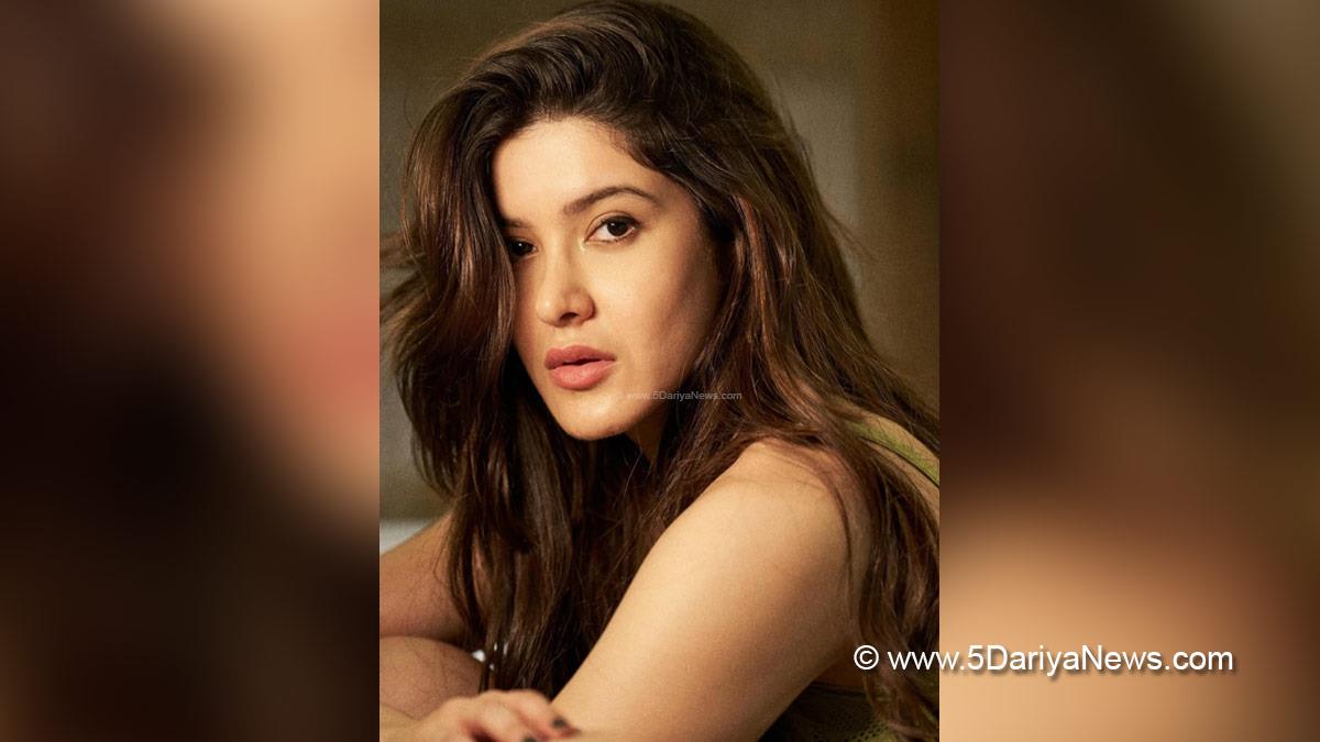 Bollywood, Entertainment, Mumbai, Actress, Cinema, Hindi Films, Movie, Mumbai News, Heroine, Shanaya Kapoor, Aankhon Ki Gustaakhiyan