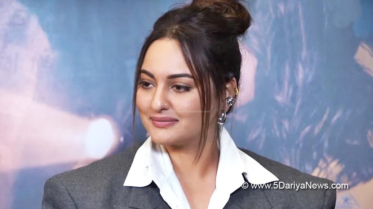 Sonakshi Sinha, Bollywood, Entertainment, Mumbai, Actress, Cinema, Hindi Films, Movie, Mumbai News, Heroine