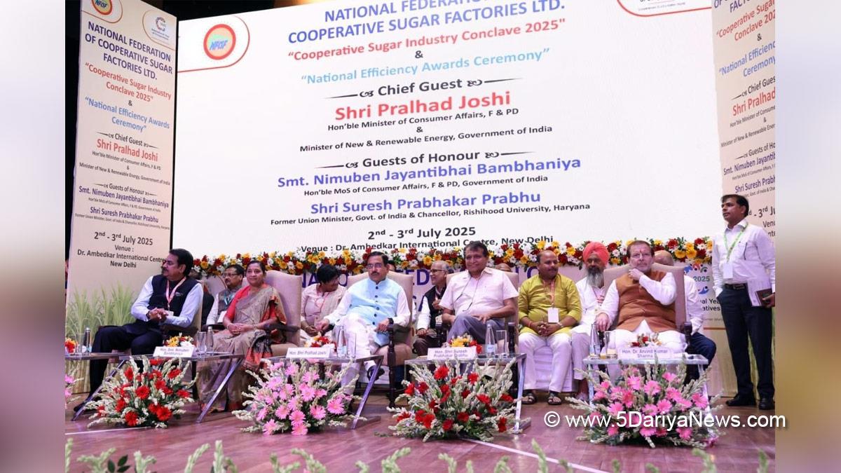 Pralhad Joshi, BJP, Bharatiya Janata Party, Suresh Prabhakar Prabhu, Suresh Prabhu, Nimuben Jayantibhai Bambhaniya