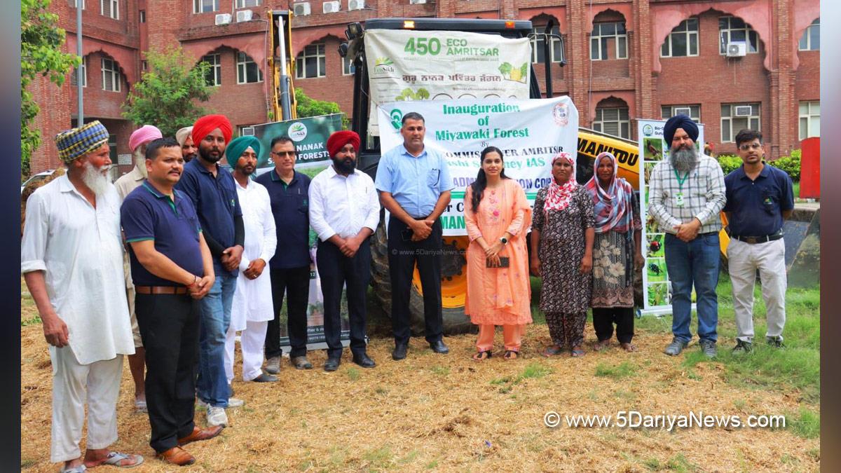Sakshi Sawhney, DC Amritsar, Amritsar, Deputy Commissioner Amritsar, Tree Plantation, Forest Plantation, Plantation forestry, Tree Planting, Tree Plantation Drive, Plants Sapling