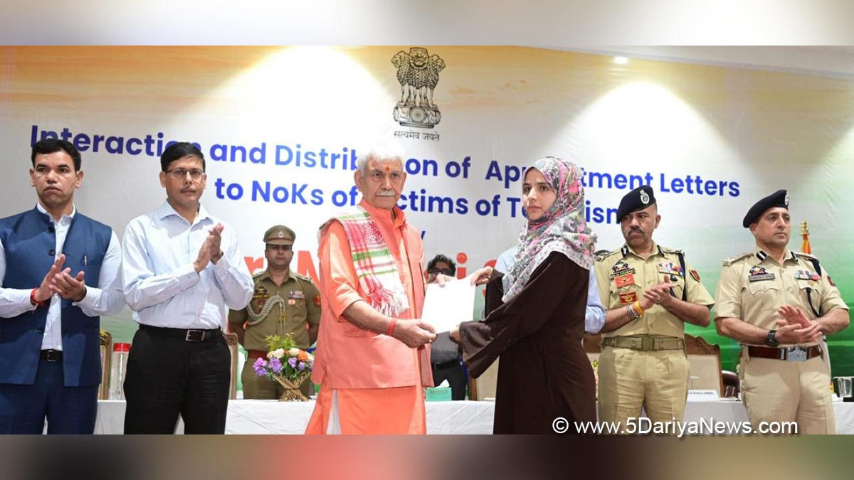 Manoj Sinha, Lieutenant Governor JK, Raj Bhavan, Jammu, Srinagar, Kashmir, Jammu And Kashmir, Vijay Kumar Bidhuri, DDC Kashmir, Divisional Commissioner Kashmir