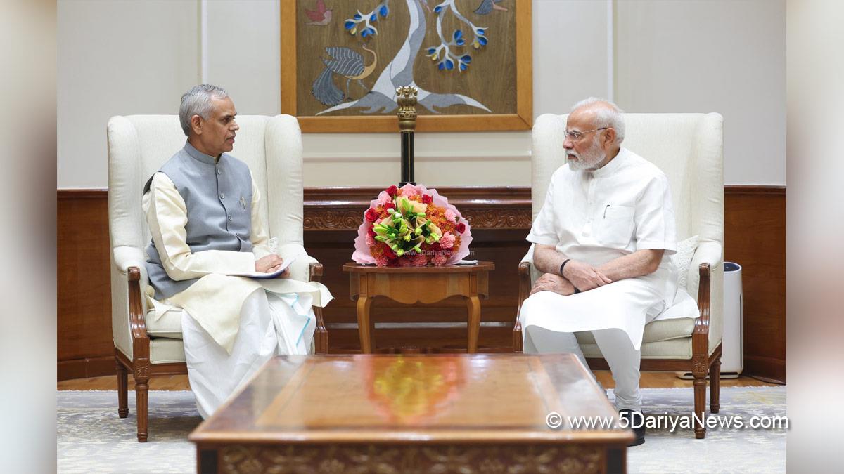 Narendra Modi, Modi, BJP, Bharatiya Janata Party, Prime Minister of India, Prime Minister, Narendra Damodardas Modi, Governor of Gujarat, Acharya Devvrat