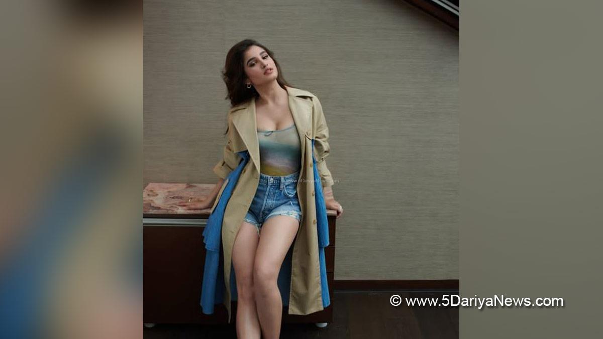 Bollywood, Entertainment, Mumbai, Actress, Cinema, Hindi Films, Movie, Mumbai News, Heroine, Rasha Thadani, Saiyaara