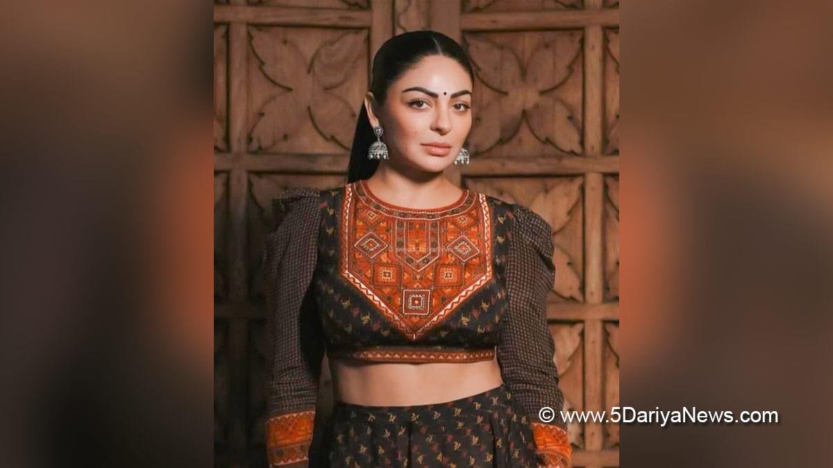 Neeru Bajwa, Pollywood, Bollywood, Entertainment, Actress, Cinema, Punjabi Films, Movie, Mumbai, Hindi Films, Mumbai News, Heroine, Son of Sardaar 2