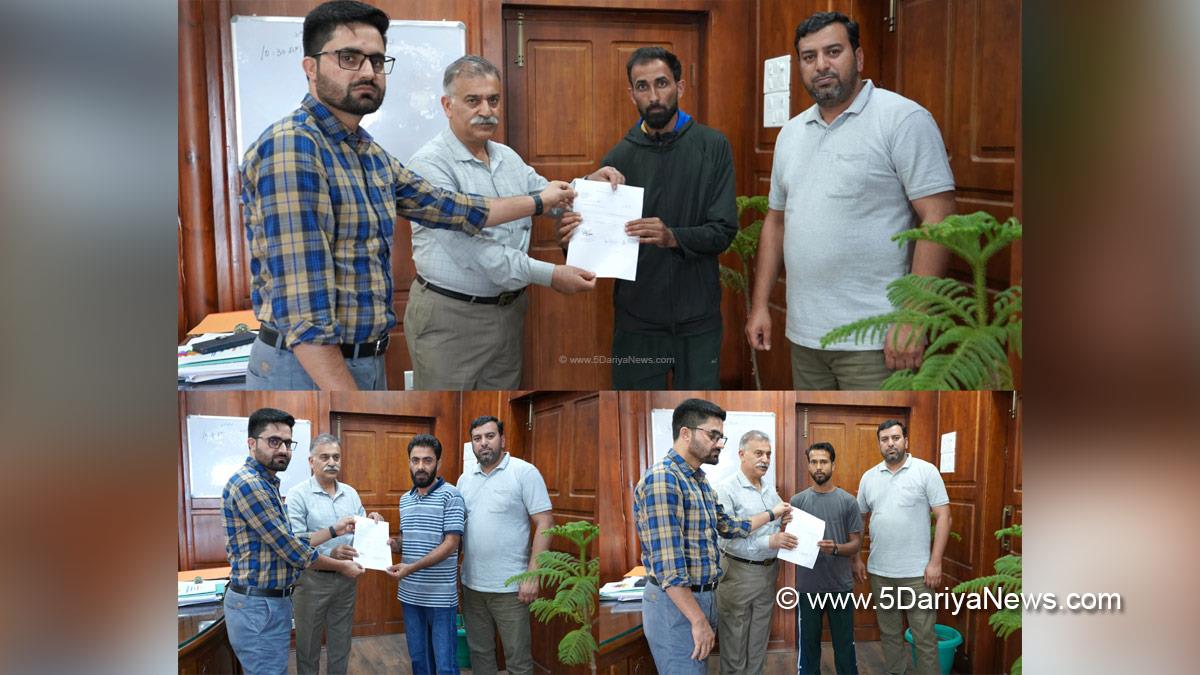 Manzoor Ahmad Qadri, Bandipora, Deputy Commissioner Bandipora, Kashmir, Jammu And Kashmir, Jammu, District Administration Bandipora