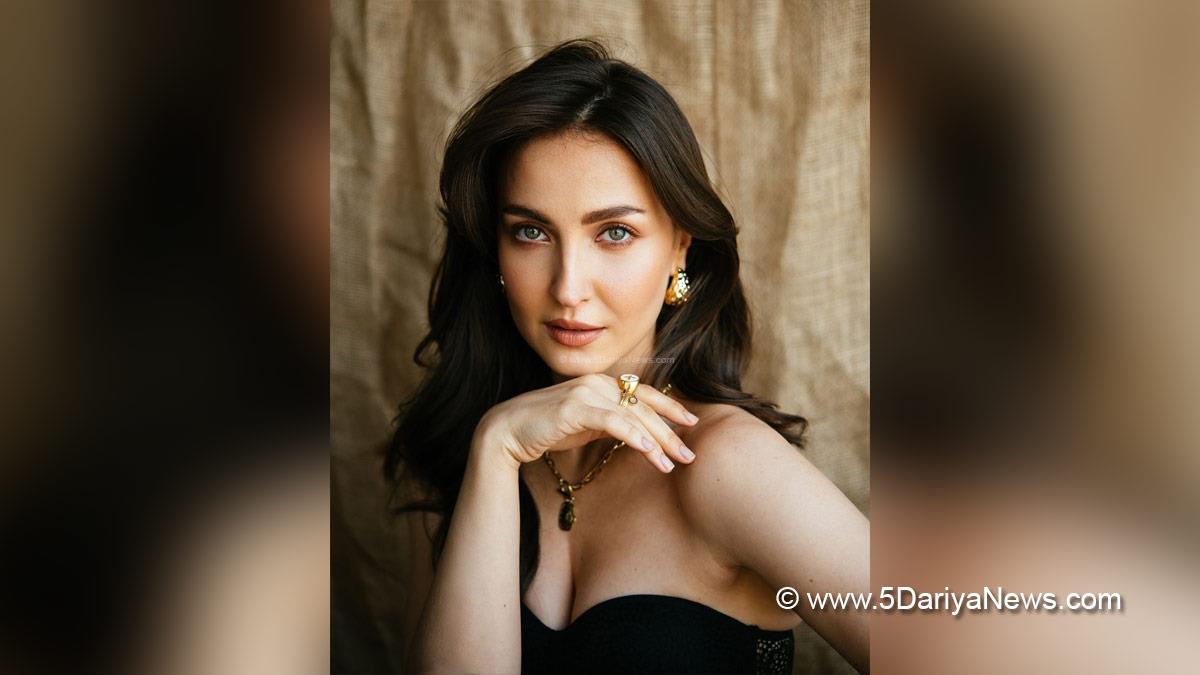 Elli AvrRam, Bollywood, Entertainment, Mumbai, Actress, Cinema, Hindi Films, Movie, Mumbai News, Heroine