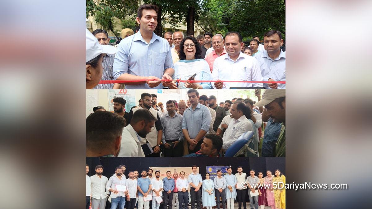 Rakesh Minhas, Dr Rakesh Minhas, Kathua, DDC Kathua, District Development Commissioner Kathua, Kashmir, Jammu And Kashmir, Jammu, District Administration Kathua, GLDM GDC Hiranagar