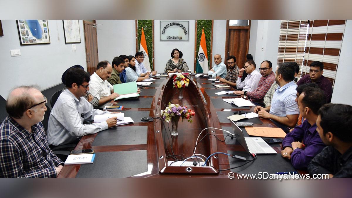 Saloni Rai, Udhampur, DDC Udhampur, District Development Commissioner Udhampur, Kashmir, Jammu And Kashmir, Jammu, District Administration Udhampur, Pradhan Mantri Adarsh Gram Yojana