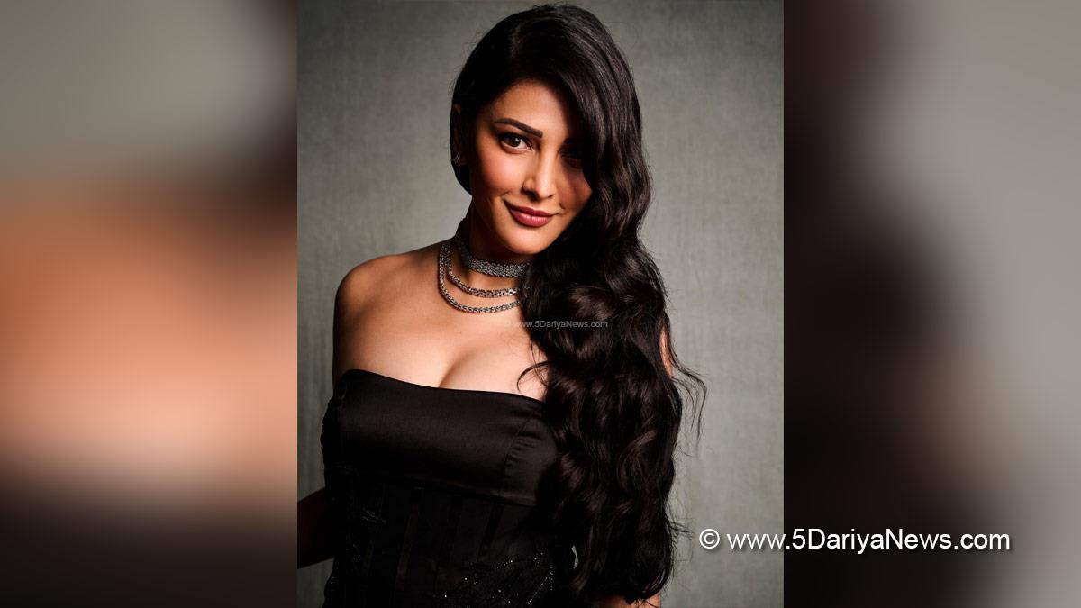 Shruti Haasan, Tollywood, Entertainment, Actor, Actress, Cinema, Movie, Telugu Films